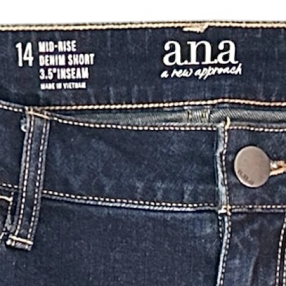 a.n.a. Roll Cuff Denim Jean Shorts Size 14 Mid Rise Dark Wash EUC - Picture 3 of 6